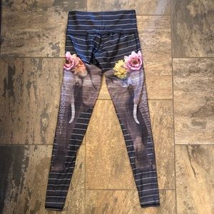 Teeki Leggings Small